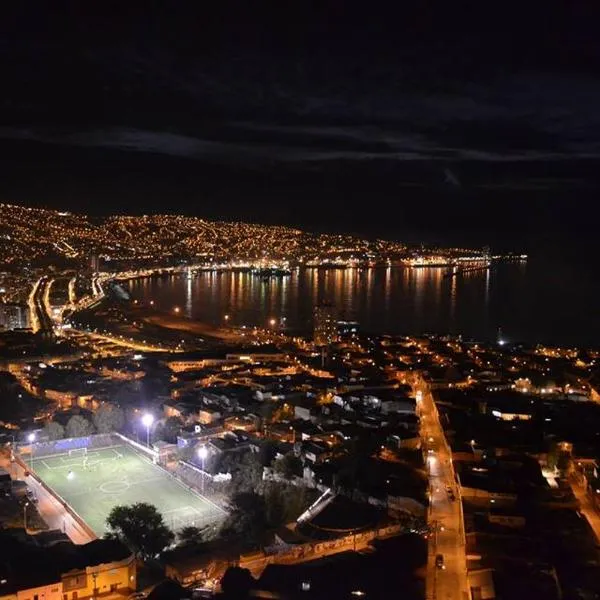 Departamento Mondaca Vista Mar, hotel in Valparaíso