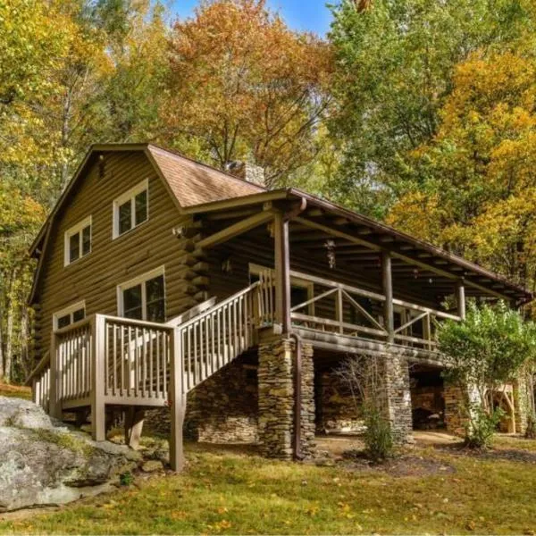 Eagle's Rest Lodge, hotel v destinaci Hendersonville