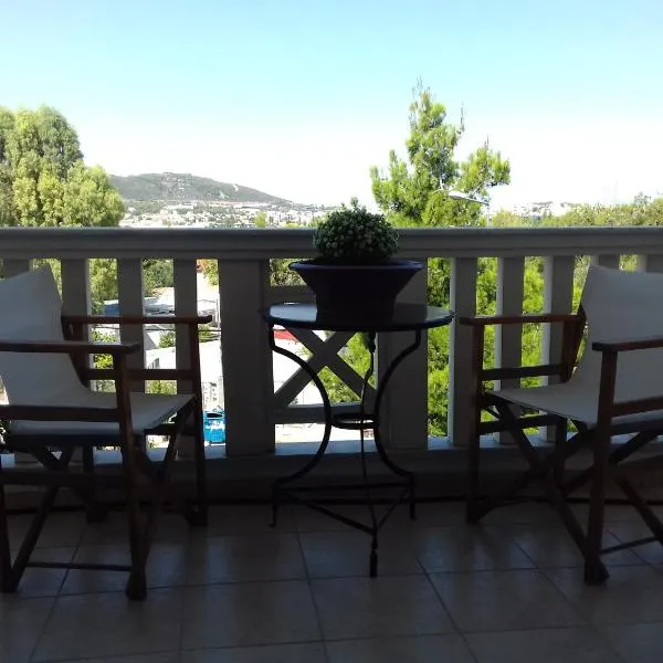 Blue Sky appartment, hotel in Pallíni