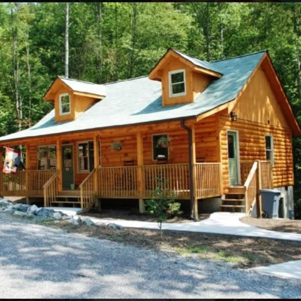 Rooster Ridge, hotel in Chimney Rock