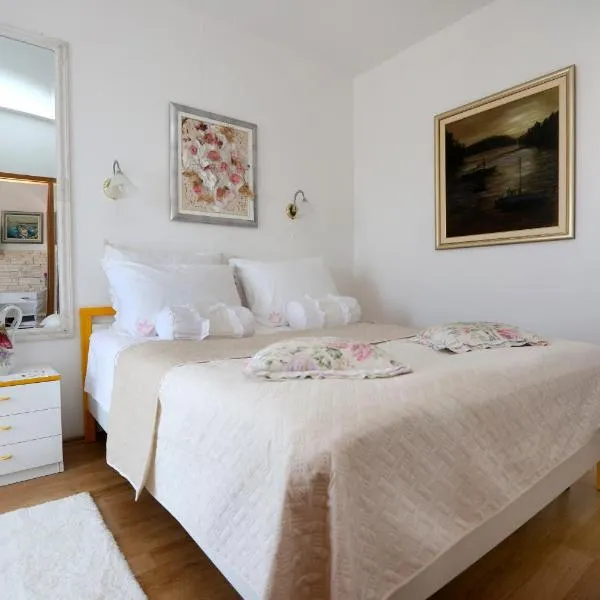 Apartmani Gloria, hôtel à Brodarica