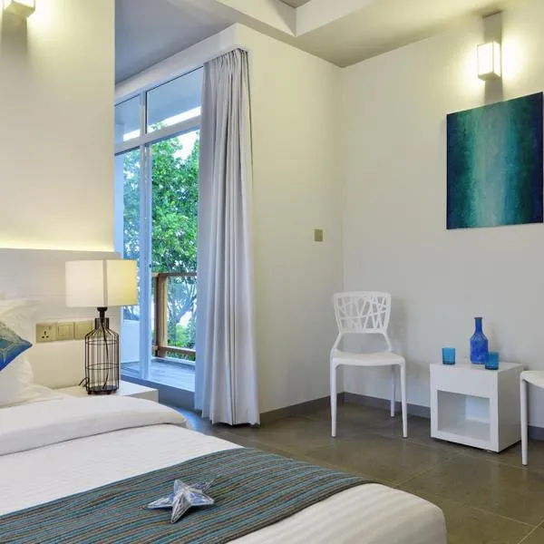 Velana Beach Hotel Maldives, hotel in Maafushi