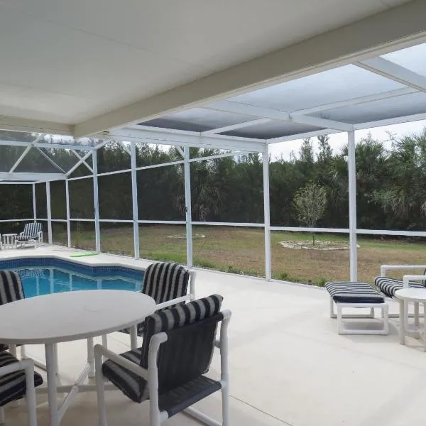 Westridge Pool Home, ξενοδοχείο στο Ντάβενπορτ