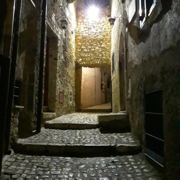 Antico Oratorio dei Razza, hotel en Sermoneta