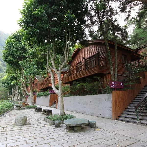 Taichung Business Hotel - Immortals Hills: Heping şehrinde bir otel