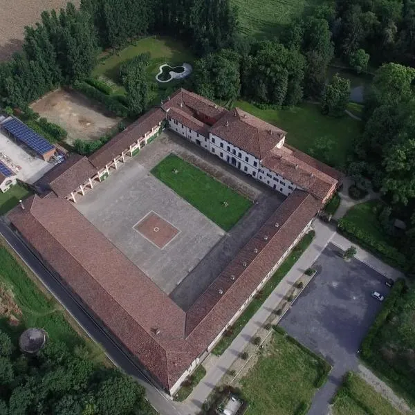 Agriturismo Cascina Farisengo, hotel v destinaci Stagno Lombardo