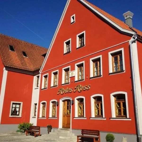 Hotel-Gasthof Rotes Roß, hotel di Willanzheim