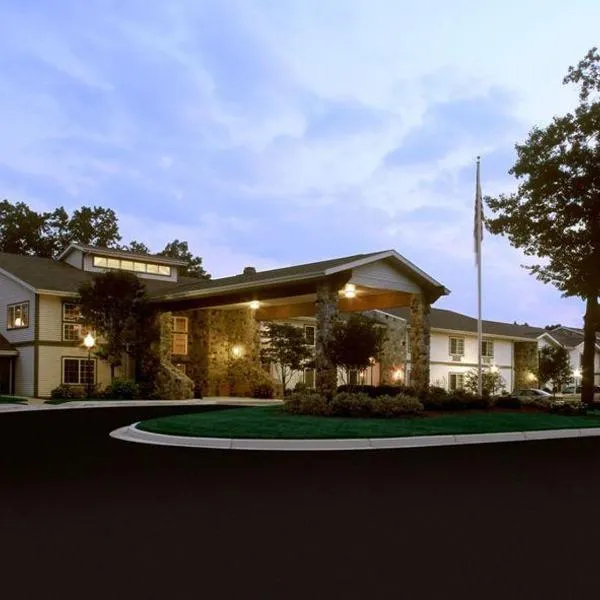 Swan Lake Resort, hotel v destinaci Plymouth