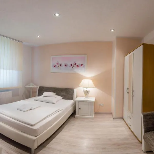 Pension Donau, hotel v destinaci Hannover