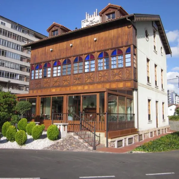 Hotel Castillo de Gauzón, hotel in Nubledo