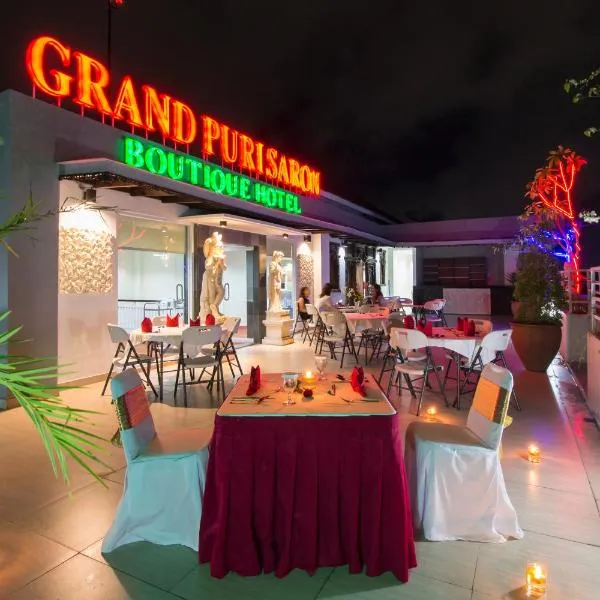 Grand Puri Saron Yogyakarta, hotell i Yogyakarta