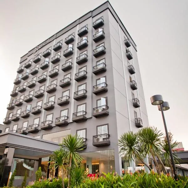 Samala Hotel Jakarta Cengkareng, hotelli kohteessa Jakarta