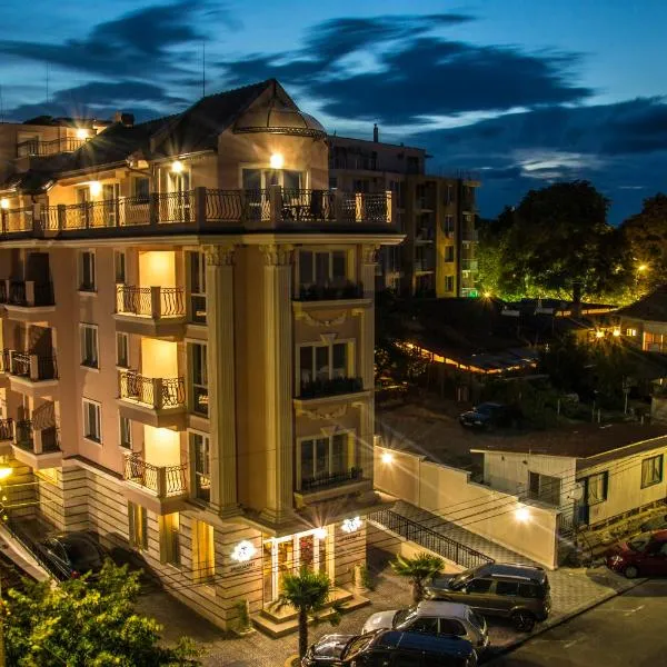 Sirena Palace Family Hotel、オブゾルのホテル