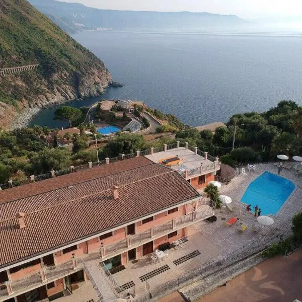 Residence La Marinella, hotell i Taureana