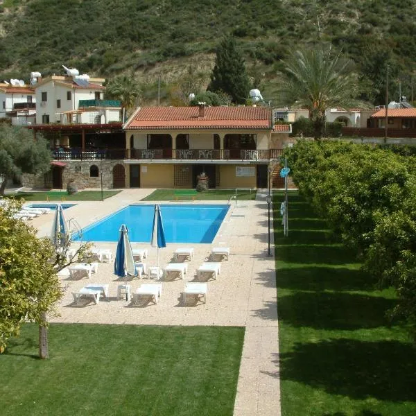 Pelekanos Apartments, hotel v destinaci Pissouri