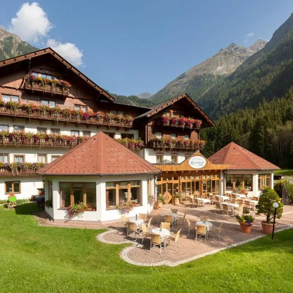 Alpenhotel Badmeister, hotel ve Flattachu