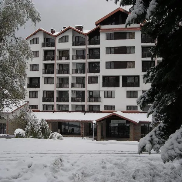 Borovets Gardens Chalet Flat, hotel in Borovets