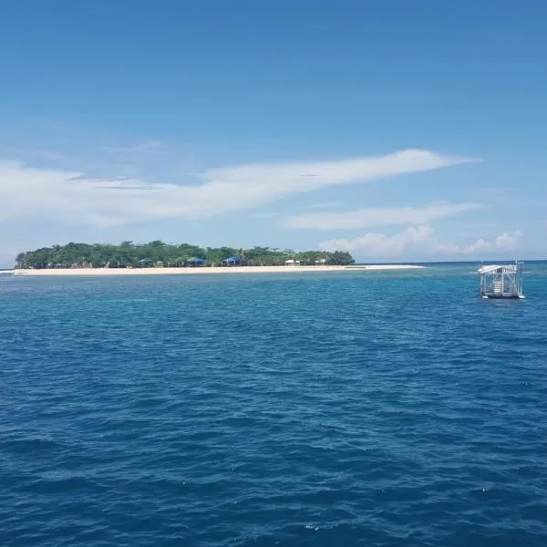Arena Island Resort, hotel v destinaci Narra