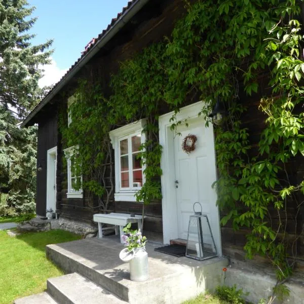 Bjørke Østre, hotel din Løten