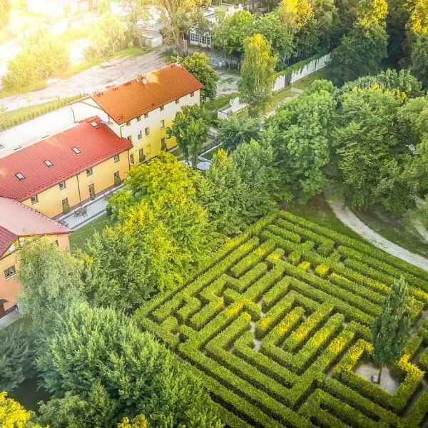 HOTEL I RESTAURACJA BROCHÓW, hotel v destinácii Kamieniec Wrocławski