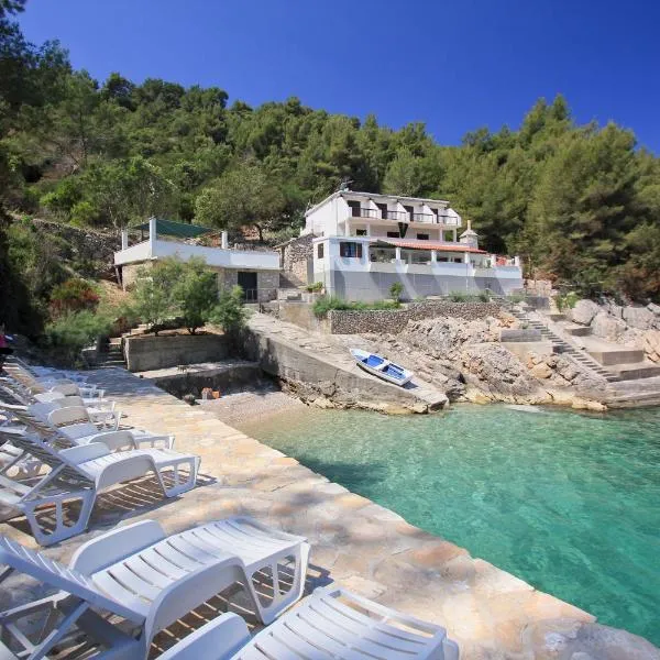 Robinson Monte Cristo, hotel a Bogomolje
