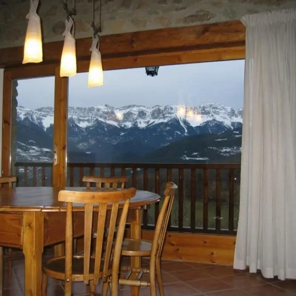 Cal Mateuet, hotel v destinaci Traveseres