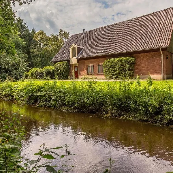 Bed & Breakfast aan de Beek, hotel di Arcen