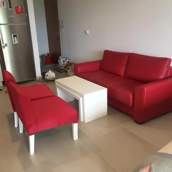 Departamento en Tigre con Pileta y cochera، فندق في تيغري