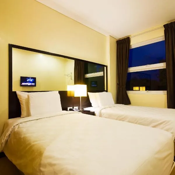 Go Hotels Tacloban, hotell i Tacloban