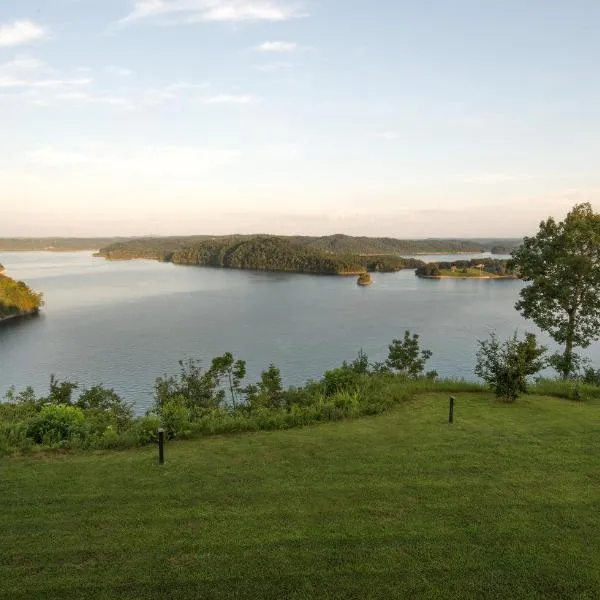 Dale Hollow Lake State Resort Park, hôtel à Frogue