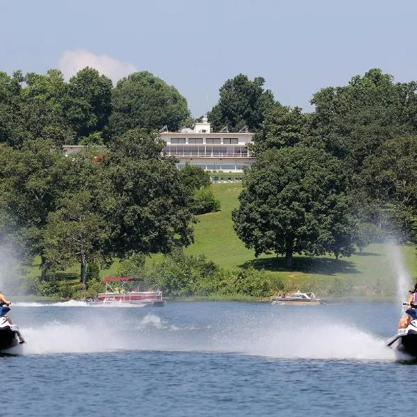 Kenlake State Resort Park, hotel di Aurora