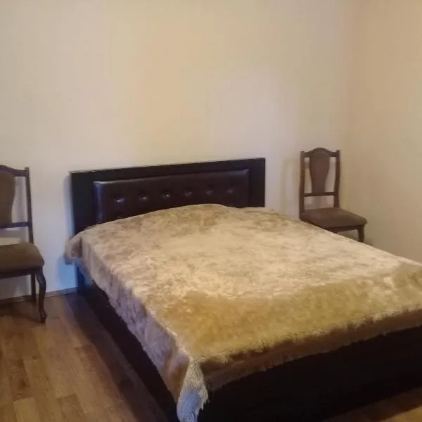 Guest House Gikacha, ξενοδοχείο σε Mshralkhevi