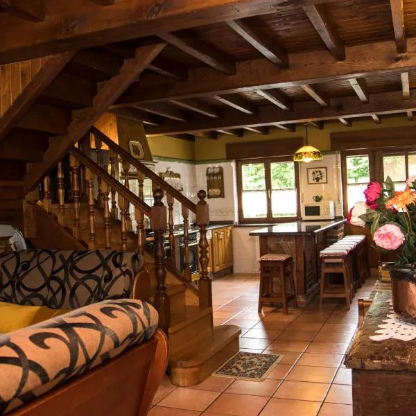 Casa Rural La Regoria, hotel in Carreña de Cabrales