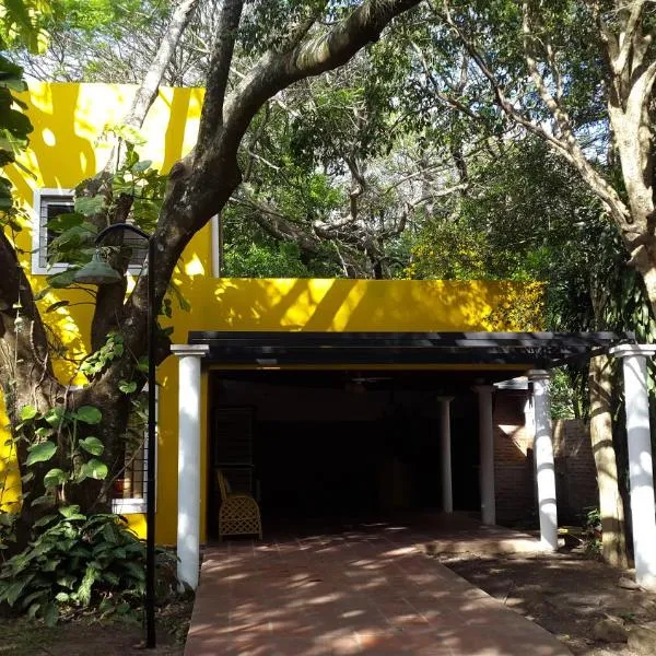 Casa Paso de la Patria, hotel in Corrientes