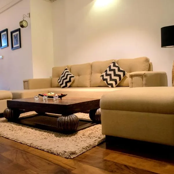 Sea View Fully Furnished 2BR Luxury Apartment, hotel in Mount Lavinia