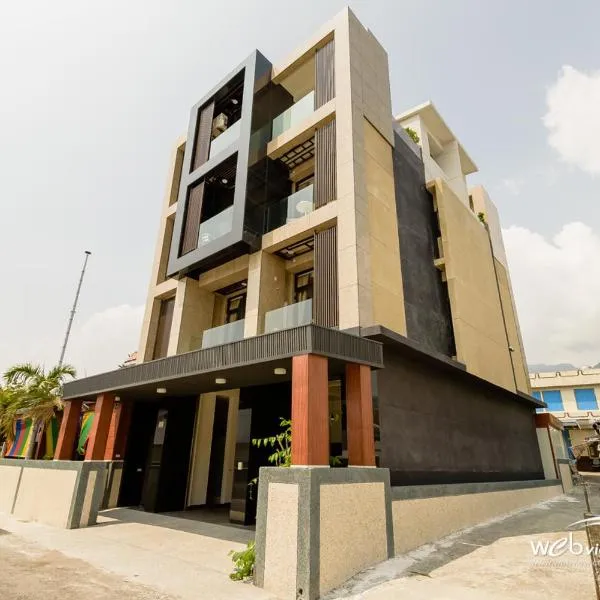Dulan Pearl Hill Homestay, hotel in Donghe