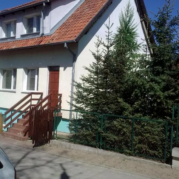 Apartamenty, Pokoje, Noclegi pracownicze " Skarpa" Wilkasy, hotel v destinaci Wilkasy