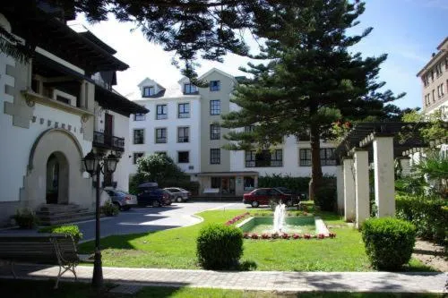 Hotel y Apartamentos Arias, hotel v destinaci Navia