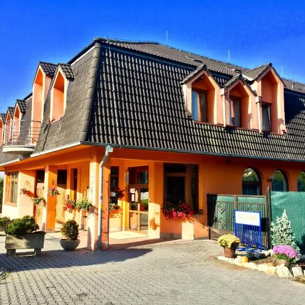 Hotel Senica, Garni, hotel in Podbranč