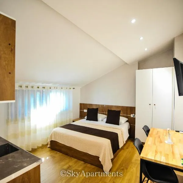 Sky Apartments, hotel in Tirana
