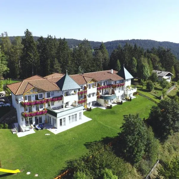 Residence Rossboden mit Hallenbad, hotel v destinaci Verano