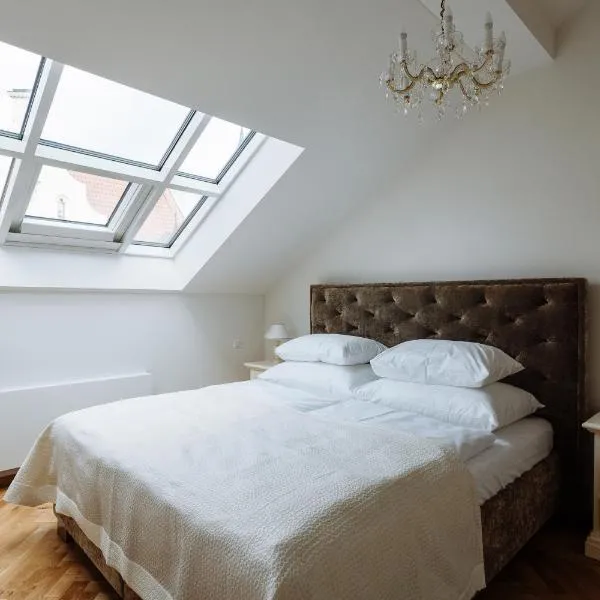 High Heaven, hotel a Praga