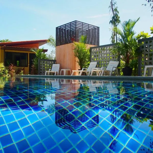 AT Bangsak Resort, hotel v destinácii Ban Chao Nam