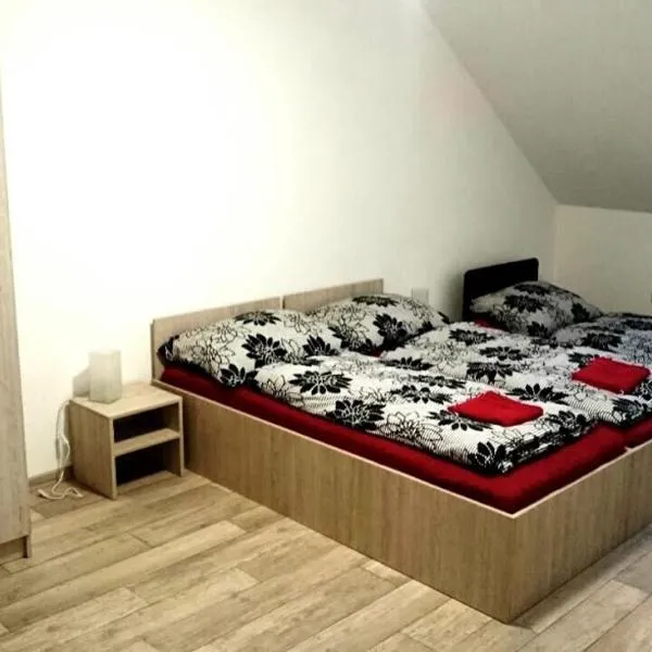 Ubytování Lužice: Týnec şehrinde bir otel