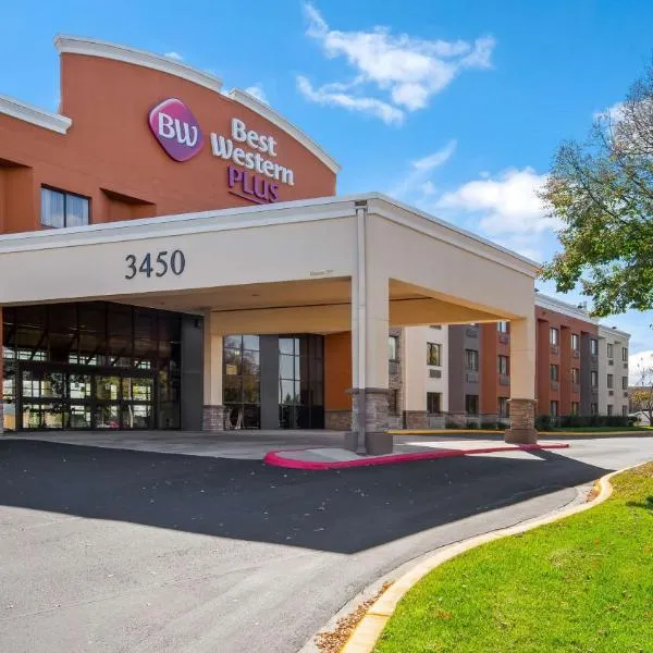 Best Western Plus Dakota Ridge, hótel í Mendota Heights