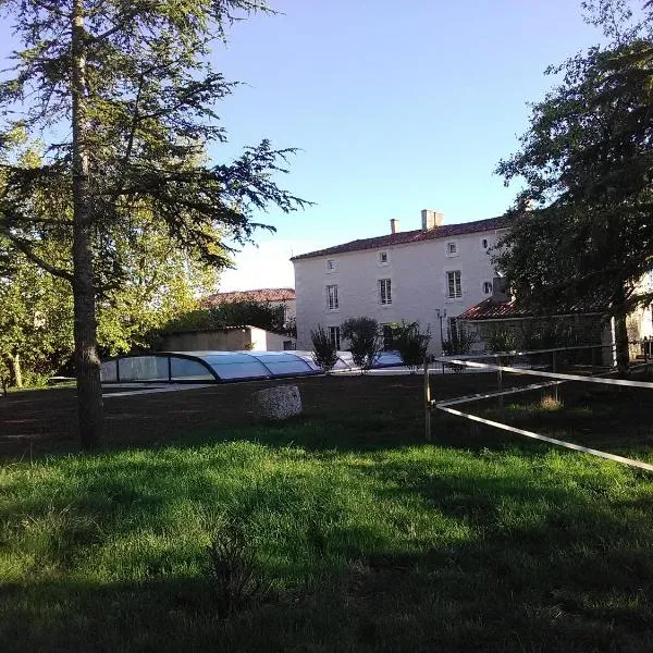 Le Marais Picotin, Hotel in Saint-Pierre-le-Vieux