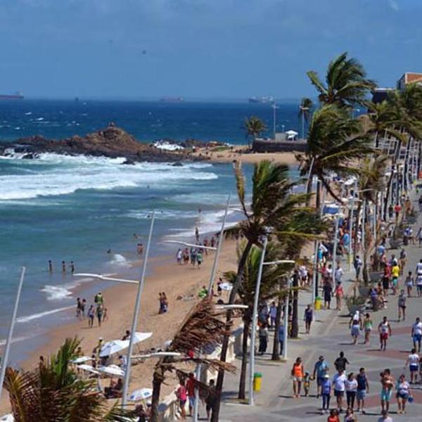 Flat no Farol da Barra