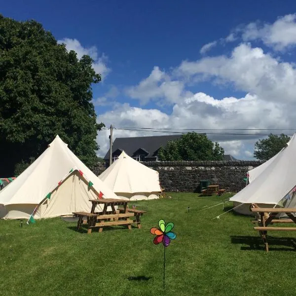 Cong Glamping, hotel v destinaci Cong