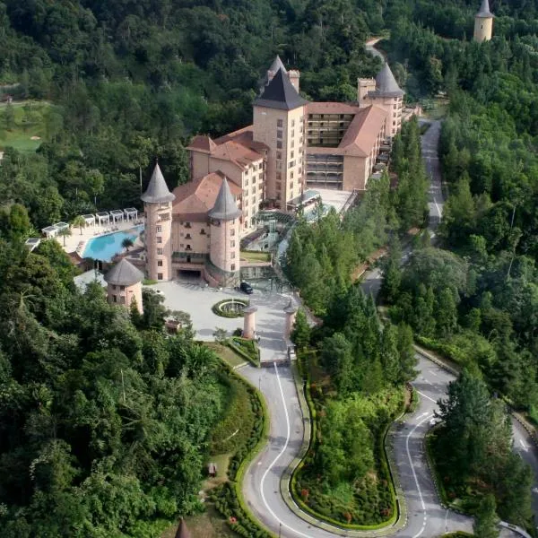 The Chateau Spa & Wellness Resort, готель у місті Букіттінгі