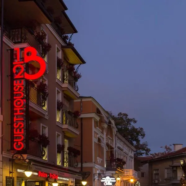 8 1/2 Art Guest House, hotel v destinaci Plovdiv